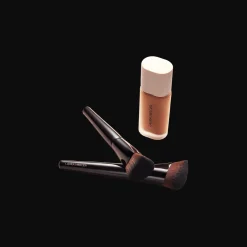 Real Flawless Foundation Brush